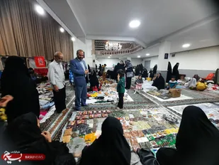 بازارچه اقتصاد مقاومتی بانوان در منطقه طلاب مشهد برپا شد