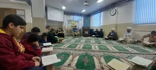 برگزاری محفل انس باقرآن کریم باحضوررزمندگان وبسیجیان گردان ۱۱۷امام حسین (علیه السلام)