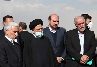 بازدید ایت الله رئیسی از مجتمع انبارهای چای امین&zwnj;آباد