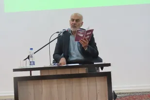 عزت ایران در جهان به واسطه خون شهدا و اقتدار نیروهای مسلح است