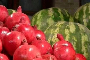 شب یلدا در یزد با انار 200 هزارریالی