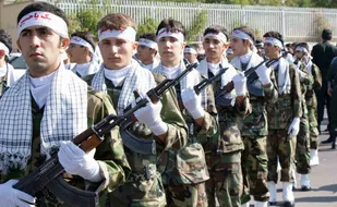 بسیجی تسلیم اجانب نمی شود