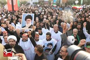 امروز ایران به عنوان نماد تمام دین به جنگ تمام کفر آمده است