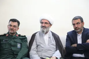 دیدار نماینده رهبر معظم انقلاب در استان سمنان با خانواده&zwnj;های معظم شهیدان &laquo;غلامعلی مثبت شاهجویی&raquo; و &laquo;علی شکراللهی&raquo;