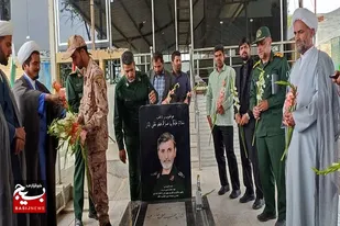 غبارروبی و عطر افشانی مزار شهدا در زاهدان
