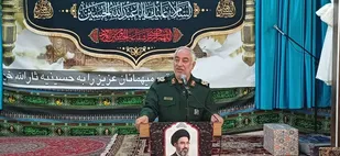 حضور مردم مبعوث شده در میادین و خیابان ها پشتوانه نیروهای مسلح است
