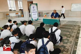 برگزاری نشست روشنگری و بصیرتی دانش&zwnj;آموزی در زاهدان