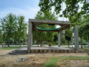 عملیات احداث یادمان شهدای گمنام در پارک گلستان