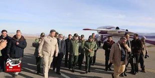حضور سرلشکر سلامی در مناطق زلزله&zwnj;زده خوی