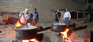 تلفیق مذهب و عشق در تایباد؛ روایت ۴۲ سال خدمتِ اهل سنت در اربعین حسینی