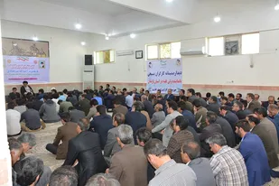 مسئولان به فکر ایجاد اشتغال برای جوانان باشند