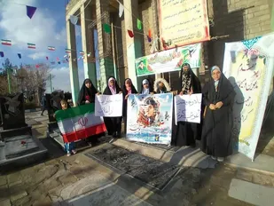 برپایی غرفه های فرهنگی به مناسبت دههٔ فجر در صالحیه