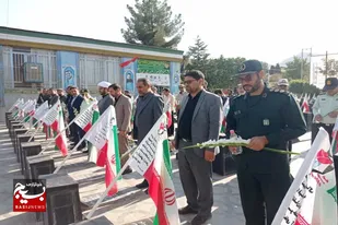 غبارروبی مزار شهدای تویسرکان به مناسبت هفته دولت