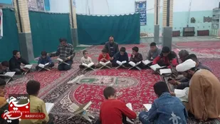 جلوه&zwnj;ای از انس نوجوانان با قرآن و بسیج