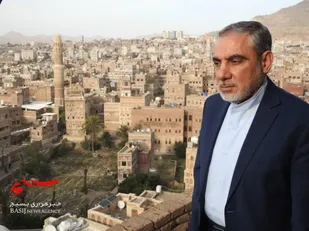 تصاویر منتشر نشده از شهید حسن ایرلو در صنعا