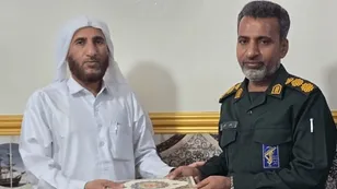 تجلیل از خانواده شهید اهل سنت در جاسک؛ نماد وحدت و ایثار