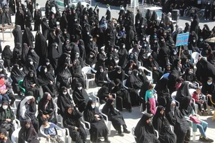 چهارمحال و بختیاری / برگزاری جشن بزرگ وحدت و بیعت با ولایتِ بانوان در بام ایران