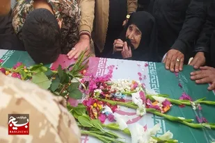 تشییع پیکر مطهر شهید گمنام در روستای زایر عباسی