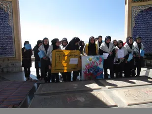 تجدید میثاق دانش آموزان دبیرستان تیزهوشان شهرکرد با شهدای گمنام