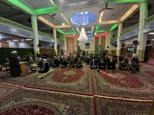حضور رزمندگان گردان 117 امام حسین (ع) در نماز وحدت نیروهای مسلح شهرستان آران و بید گل