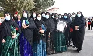 آمدی&zwnj; جانم&zwnj; به&zwnj; قربانت، توقربانی&zwnj;!؟ ولی&zwnj; حالا چرا&zwnj; &zwnj;؟؟ / نوش&zwnj; دارویی&zwnj; و&zwnj; بعد از مرگ&zwnj; مادر آمدی&zwnj;؟!