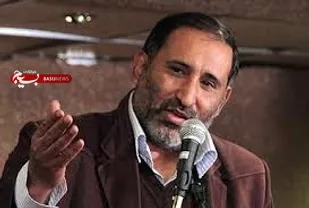 مسئولان به شاعران کم لطفی می کنند/ مقام معظم رهبری فرمودند از ارشاد آبی گرم نمی شود/شاعران به مسائل سیاسی و استکبار ستیزی ورود کنند
