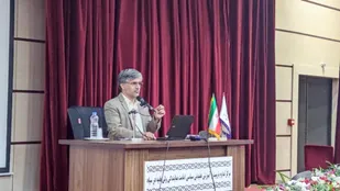 بصیرت مردم آرزوی دشمنان را بر باد داد/ دشمنان با دروغ احساسات نوجوانان را نشانه می گیرند