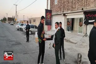 حضور فرمانده سپاه هامون در ایستگاه صلواتی و موکب گروه جهادی حضرت رقیه (س) در شهر محمدآباد
