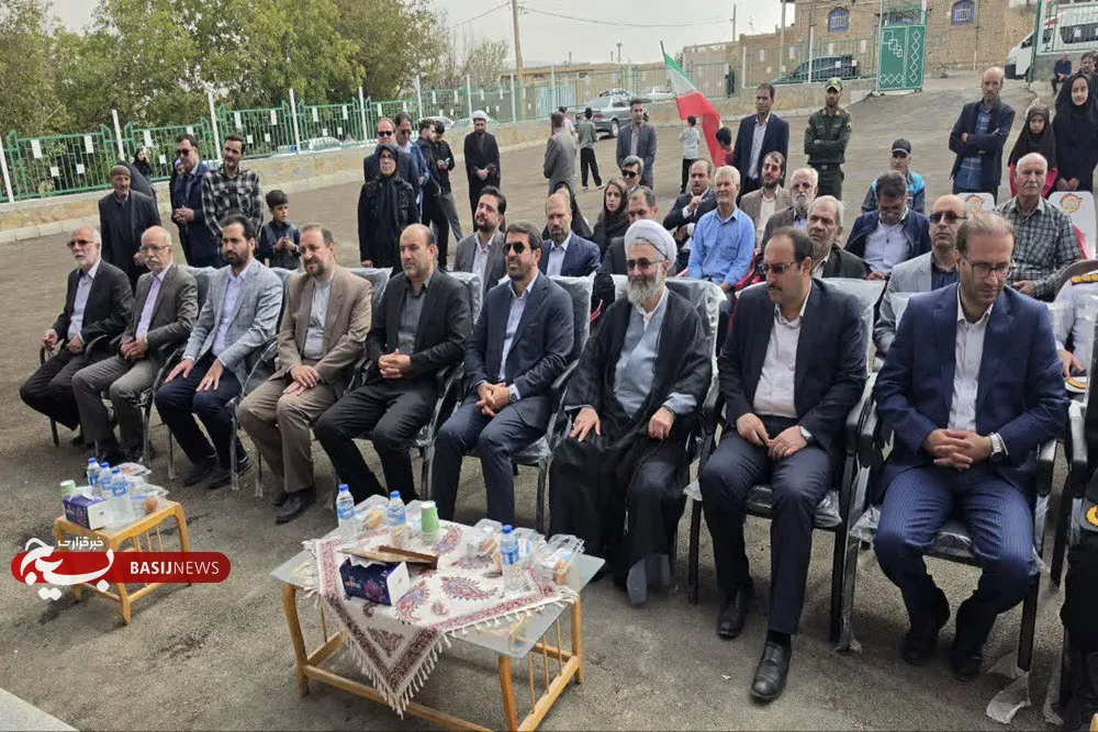 گره‌گشایی از پروژه‌های معطل‌مانده نهاوند در سفر استاندار