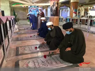 غبارروبی و تجدید میثاق با شهدا در بوشهر
