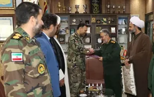 دیدار  فرمانده سپاه حضرت امیرالمؤمنین(ع )   شهریار با فرمانده  آماد و پشتیبانی منطقه ۳نزاجا