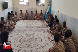 تحت فشار قراردادن مسیر تصمیم گیری  با تحریف واقعیت