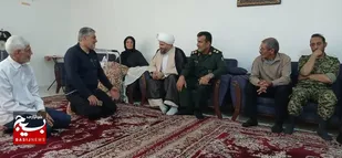 خانواده&zwnj;های شهدا، سرمایه&zwnj;های معنوی کشور و نماد استقامت و پایداری هستند
