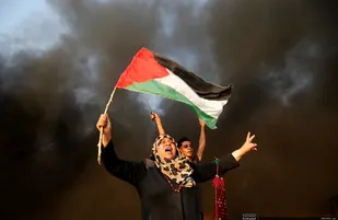حمله دوباره صهیونیست&zwnj;ها به زمین فوتبال در فلسطین+فیلم