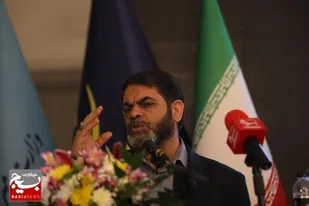 کار هنرمندان، حساس، بسیار مهم و ظریف است
