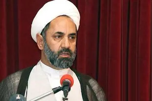 باید در برابر زور گویی های دشمن ایستاد