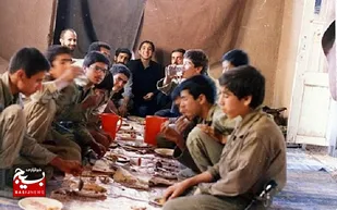 خاطرات ایثارگران دفاع مقدس در ماه رمضان/برای افطار نوبت&zwnj;مان را به هم می&zwnj;دادیم