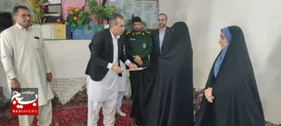 ادای احترام به حماسه&zwnj;سازان وطن؛ دیدار فرماندار نیکشهر و مسئولان با خانواده شهید مدافع حرم عمر ملازهی