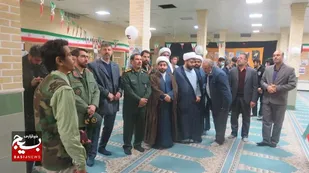 &laquo;نمایشگاه مدرسه انقلاب&raquo; در دبیرستان ماندگار صدوق افتتاح شد