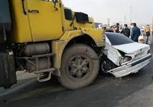 ۱۲ مصدوم در تصادف مینی بوس با تریلر در شهرک صنعتی کاسپین