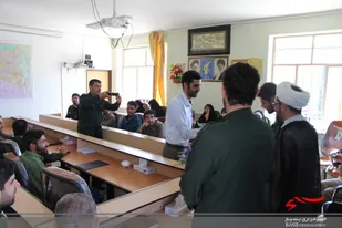 اقدام بسیجی و انقلابی از ضرورت های ادامه راه انقلاب است