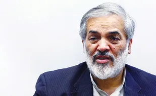 مردم در تحقق اقتصاد مقاومتی مانند دوران دفاع مقدس تعصب به خرج دهند