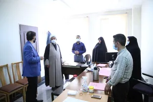 قضات مکلف به بررسی پرونده های وارده ای هستند که متهمِ تحتِ قرار دارد