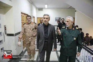 بازدید استاندار همدان از دبیرخانه دومین کنگره ملی ۸ هزار شهید استان