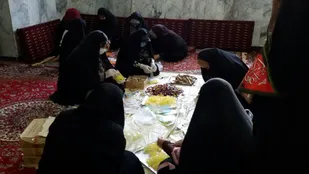 تهیه و اهدا ۳۵۰ بسته عیدانه سادات بیارجمند به بیمارستان امام حسین (ع) شاهرود+ تصاویر