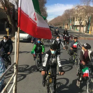 حضور بسیجیان حوزه مقاومت بسیج فتح در راهپیمایی ۲۲ بهمن