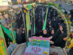 تشییع پیکر شهید گمنام در خاتم