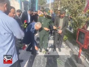 غبار روبی گلزار شهدا در زاهدان