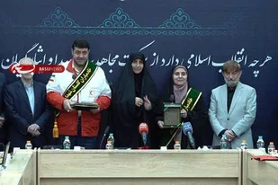اعطای نشان ملی سراج ایثار به وزیر راه و شهرسازی به پاس عملکرد جهادی و حضور میدانی در جنگ