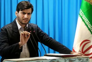 گره زدن سرنوشت پیشرفت و استقلال کشور به سرمایه گذاری خارجی اشتباه بزرگی است